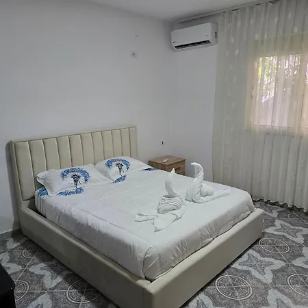 Revi 1 Ferienhaus Durrës